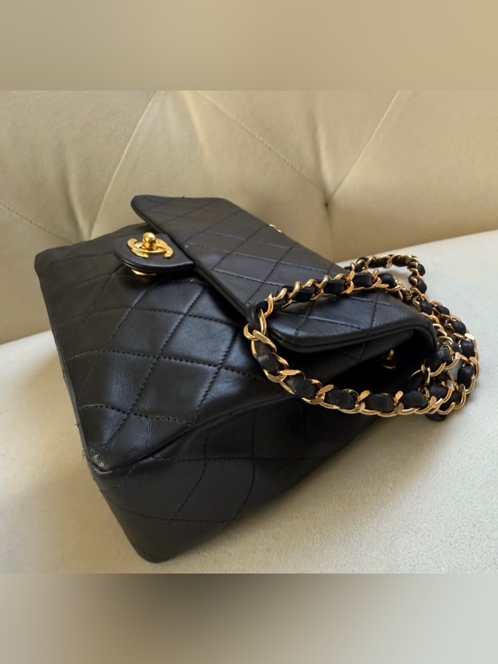 Chanel Classic Square Black Leather 24k Gold plated hardware Bag - Picture 7 of 9
